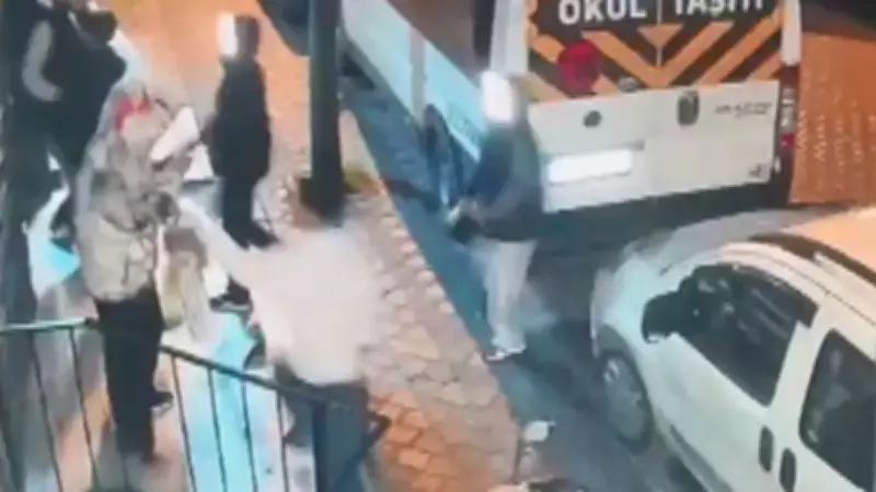 Sultangazi'de Çocuklara Satırlı ve Bıçaklı Saldırı: 5 Şüpheli Yakalandı