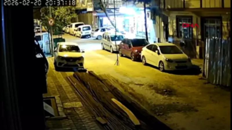 Sultangazi'de Yol Verme Kavgası: Kayıt Almak İsteyen Kadın Darp Edildi, 2 Yaralı