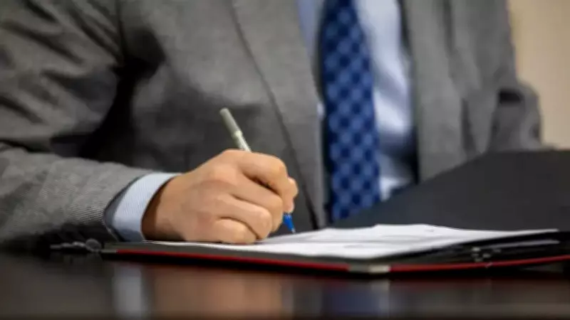 Sözleşmeliden Memurluğa Geçişte 52 Unvan Netleşti: Resmi Gazete'de Yayımlandı