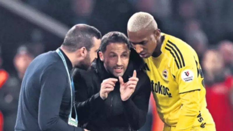 Tedesco'nun Satrancı: Fenerbahçe, Trabzonspor'u Taktiksel Varyasyonlarla Yendi