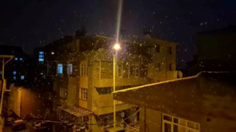 Tekirdağ Süleymanpaşa'da Kar Yağışı Kartpostallık Görüntüler Oluşturdu