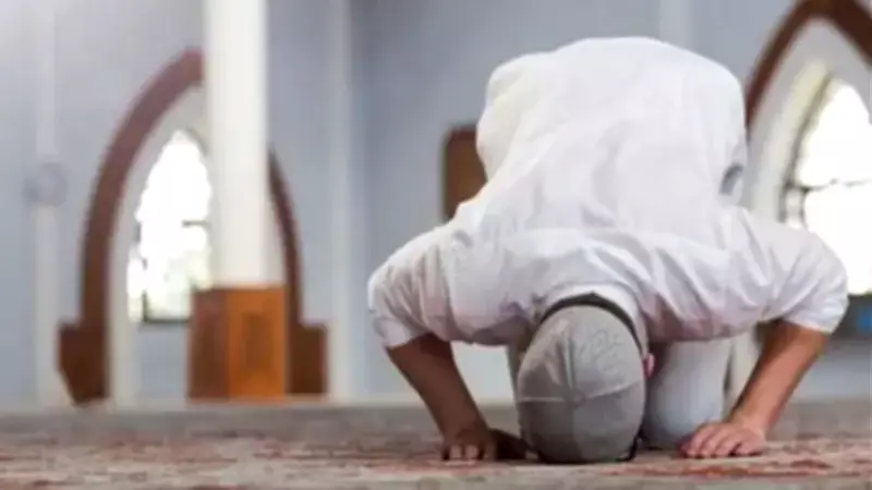 Teravih Namazı Nedir, Nasıl Kılınır? Tüm Detaylarıyla Rehber