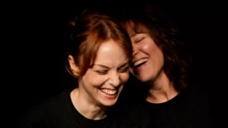 Tülin Özen ve Nilperi Şahinkaya İlk Kez Tiyatro Sahnesinde 'Ballı Süt' ile Buluşuyor