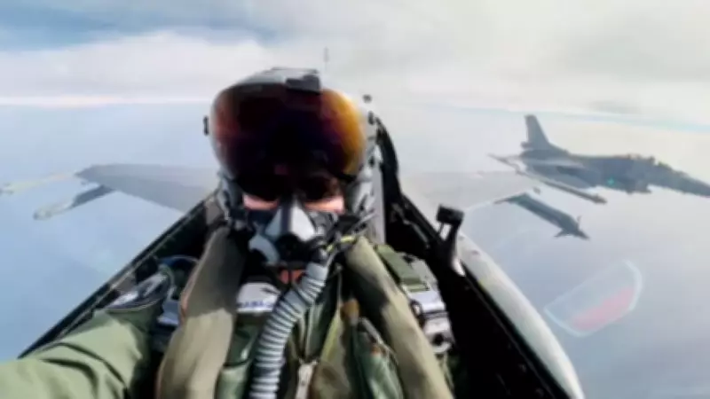 Türk Savaş Uçakları Karadeniz'de Eğitim Uçuşu Gerçekleştirdi