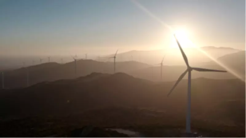 Türkiye'nin Güneş ve Rüzgar Kurulu Gücü 40 Bin Megavatı Aştı, Hedef 2035'te 120 Bin