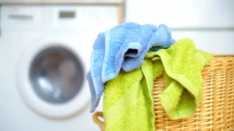 Uzmanlar Uyarıyor: Banyo ve Mutfak Havlularını Birlikte Yıkamak Hijyen Riskleri Taşıyor