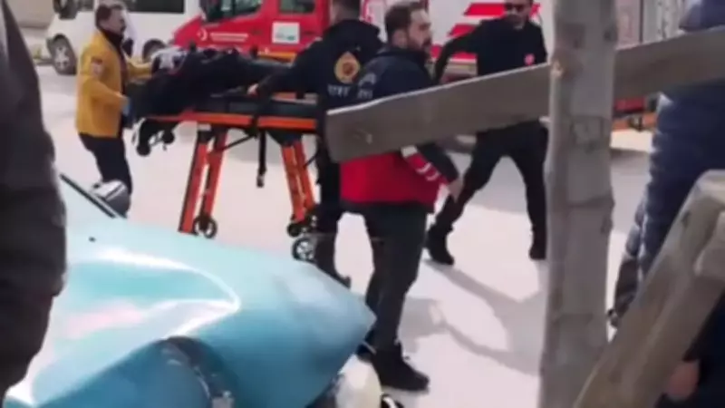 Van'da İki Otomobil Çarpıştı: 5 Kişi Yaralandı, Tahkikat Başlatıldı