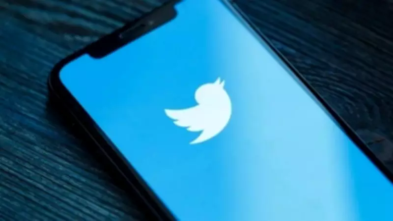 X (Twitter) 19 Şubat'ta Teknik Arıza Yaşadı: Akış Yenileme Hatası Kullanıcıları Zorladı