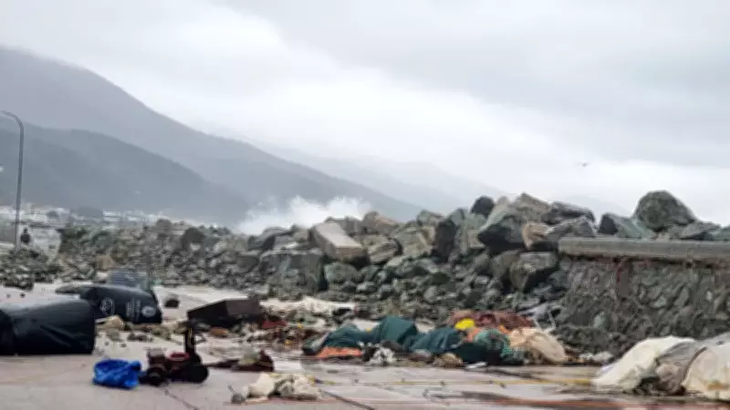 Yalova'da Fırtına Nedeniyle Deniz Taştı: Yapılar Hasar Gördü