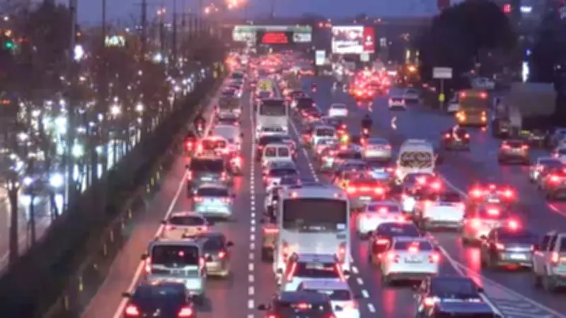 Yarıyıl Tatili Sonrası İstanbul'da Trafik Yoğunluğu Yüzde 81'e Ulaştı