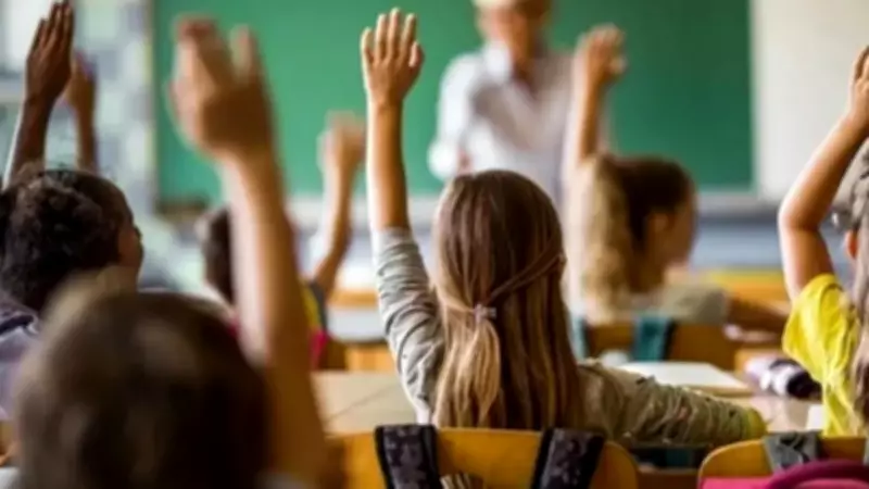 Yeni Müfredatta Laiklik Gerçeği: İlkokuldan Liseye Nasıl İşleniyor?