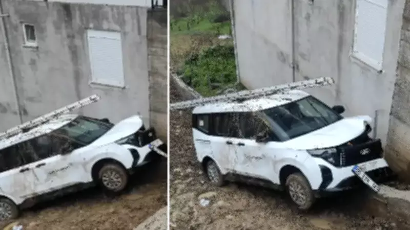 Yoldan Çıkan Otomobil Tarlaya Girdi: Kazada Yaralanan Yok