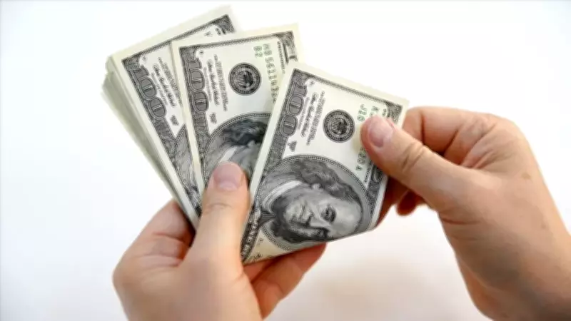 Yurt Dışında Yerleşikler 332,2 Milyon Dolarlık Hisse ve 1,3 Milyar Dolarlık DİBS Aldı