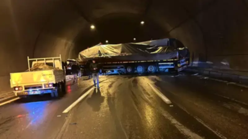 İzmir-Aydın Otoyolu'nda Zincirleme Kaza: 75. Yıl Selatin Tüneli Trafiğe Kapandı