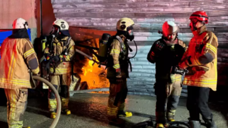 İzmir Buca'da Mobilya Atölyesinde Çıkan Yangın Depoya Sıçradı