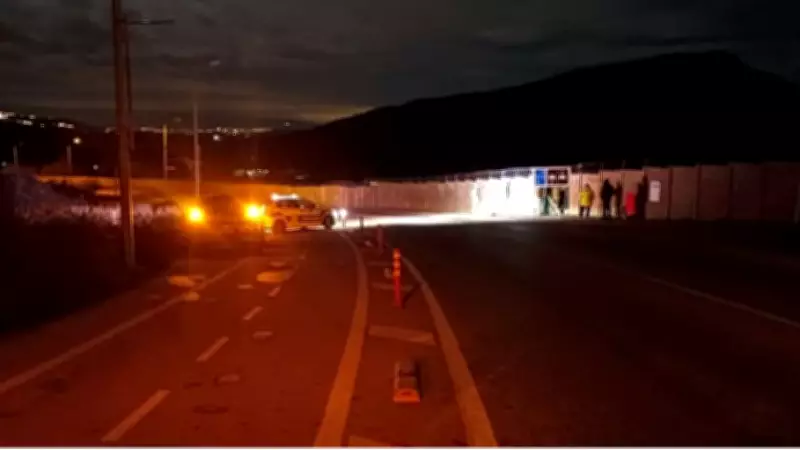 İzmir Foça'da Motosiklet Kazası: Sürücü Trafik Levhasına Çarparak Hayatını Kaybetti