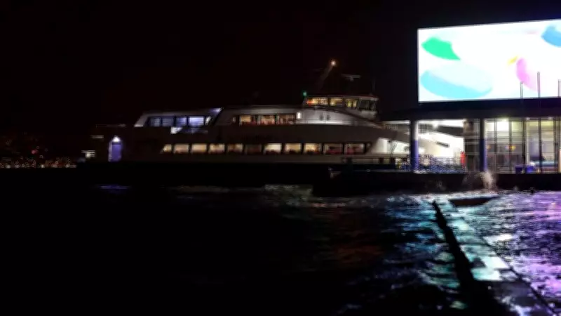 İzmir'de Deniz Seviyesi 85 Santimetreye Yükseldi: Lodos ve Basınç Düşüşü Etkili Oldu