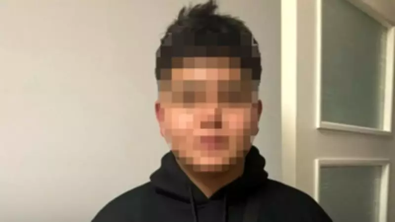 İzmir'de Sigara İsteği Reddedilen 14 Yaşındaki Çocuk Cami Çıkışı Bıçakla Saldırdı