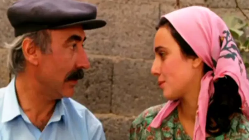 Züğürt Ağa'nın Kiraz'ı Nilgün Nazlı Yıllar Sonra Sosyal Medyada Gündem Oldu