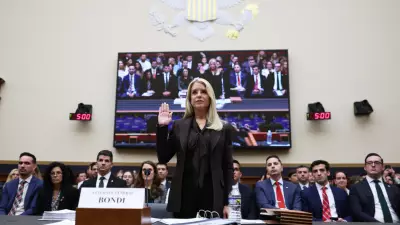 ABD Adalet Bakanı Bondi, Epstein Dosyası Sorularında Gergin Anlar Yaşadı