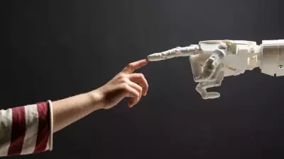 Alfa Kuşağı ve Yapay Zekâ: Dijital Sırdaşta Tehlike Çanları Çalıyor