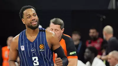 Anadolu Efes, EuroLeague'de Virtus Bologna'yı Farklı Mağlup Etti