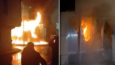 Bağcılar'daki Tekstil Fabrikasında Çıkan Yangın Büyüyerek Üst Katlara Sıçradı