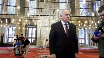 Fatih Camii Gül Suyu ile Temizlenip Ramazan'a Hazırlandı