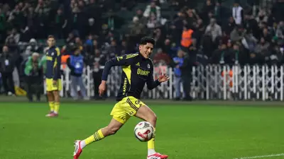 Fenerbahçe'nin Trabzonspor Maçı Kamp Kadrosu Açıklandı: Levent Mercan Geri Döndü