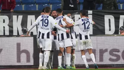 Kasımpaşa, 8 Maç Sonra Galibiyetle Tanıştı: Fatih Karagümrük'ü 3-2 Yendi