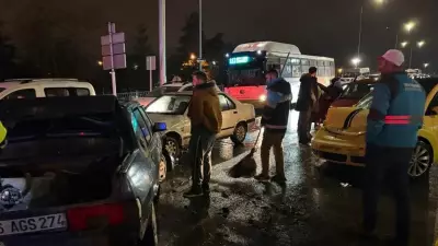 Kayseri'de Kontrolden Çıkan Otomobil 5 Araca Çarptı: 2 Yaralı