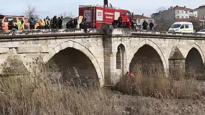 Kırklareli'nde Dere Yatağında Erkek Cesedi Bulundu, Kimlik Araştırması Başlatıldı