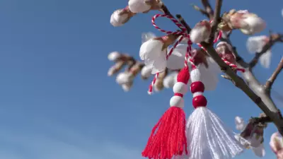 Marteniçka Geleneği: Baharın Habercisi Bilekliğin Hikayesi ve Yapımı