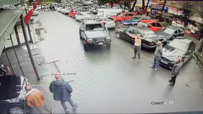 Maslak'ta Eski Ortak Kavgası: Silahla İş Yeri Basıldı, Tehdit Edilip Soyundu