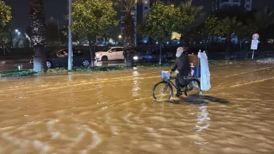 Mersin ve Antalya'da Şiddetli Yağış Nedeniyle Okullar Tatil Edildi