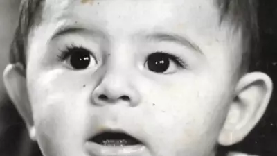 Ünlü Şarkıcı Doğum Gününde Nostalji Yaptı: Çocukluk Fotoğrafları Paylaştı