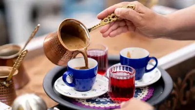 Osmanlı'dan Gelen Gizli Mesaj: Türk Kahvesinin Yanında Su İkramının Sırrı