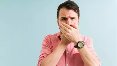 Ramazan'da Ağız Kokusunu Önlemenin 10 Etkili Yöntemi