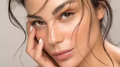 Tarihin En Ölümcül 8 Güzellik Trendi: Radyoaktif Kremlerden Kör Edici Damlalara