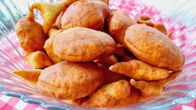 Yağ Çekmeyen Pişi Tarifi: Sirke Sırrı ve Kızgın Yağın Püf Noktaları