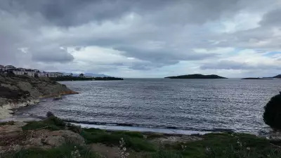 İzmir'de Göçmen Botu Faciası: 3 Can Kaybı, 4 Kişi Kayıp