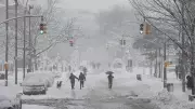 ABD'de Kar Fırtınası Hayatı Felç Etti: 10 Binden Fazla Uçuş İptal Edildi