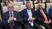 CHP Lideri Özgür Özel, Hikmet Çetin'i Hastanede Ziyaret Etti
