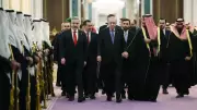 Cumhurbaşkanı Erdoğan, Suudi Arabistan Veliaht Prensi Selman ile El Ele Görüntülendi
