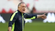 Dick Advocaat, Kızının Sağlık Sorunları Nedeniyle Curaçao Teknik Direktörlüğünden İstifa Etti
