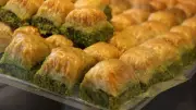 Evde Ev Baklavası Nasıl Yapılır? Doğal ve Lezzetli Tarif Detayları