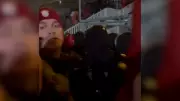 Galatasaray-Juventus Maçında Kıvanç Tatlıtuğ Sürprizi! Taraftarla Samimi Anlar