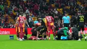 Galatasaray-İstanbulspor Maçında Ambulans Sahaya Girdi: İki Oyuncu Sakatlandı
