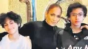 Jennifer Lopez'in İkizleri 18 Yaşında: 'Hep Üç Kişiydik Bu Yolculuğa Birlikte Çıktık'