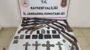 Kayseri'de Tarihi Eser Operasyonu: 80 Parça Eser ve Silahlar Ele Geçirildi